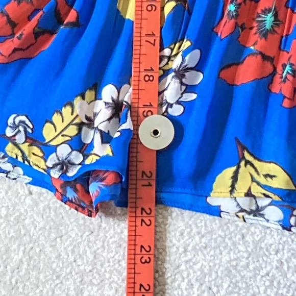 Designer Sample Pleated Floral Chiffon Blouse - UK Size 8/10 -Unique and Elegant - Picture 13 of 13